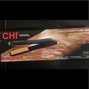 NWT! Chi Ceramic Hair Straightener New in Box